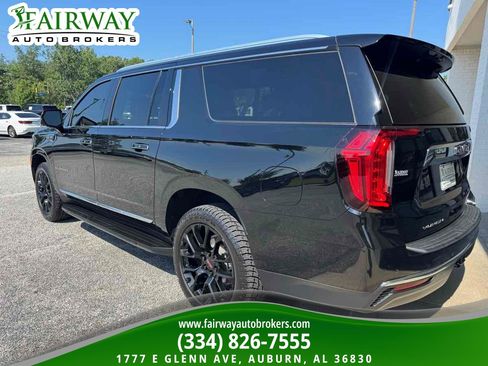Used 2022 GMC Yukon XL SLT w/ SLT Premium Package AWD/4WD image 8