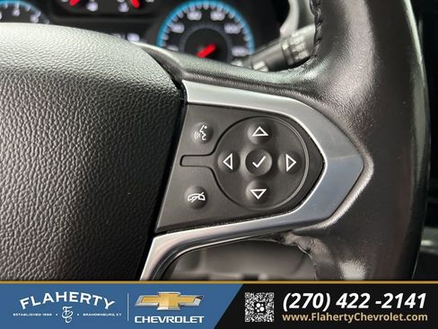 Used 2020 Chevrolet Traverse LT image 24