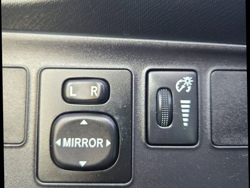 Used 2014 Toyota Prius C One image 25