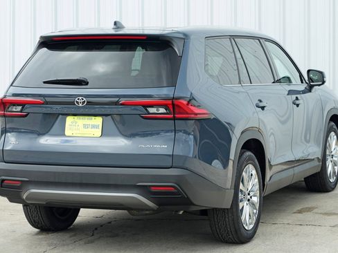 Used 2024 Toyota Grand Highlander Platinum image 56