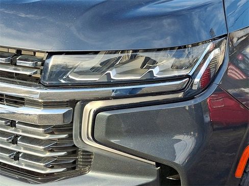 Used 2021 Chevrolet Tahoe Premier w/ Premium Package image 9