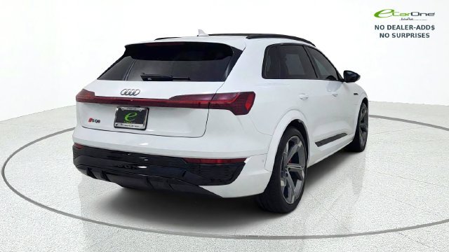 Used 2024 Audi Q8 e-tron Premium AWD/4WD image 8