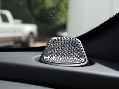 Used 2025 Aston Martin DBX 707 image 25