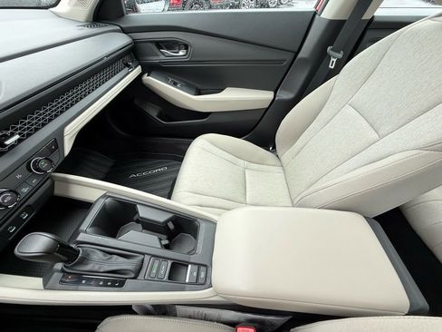 Certified 2024 Honda Accord EX image 27