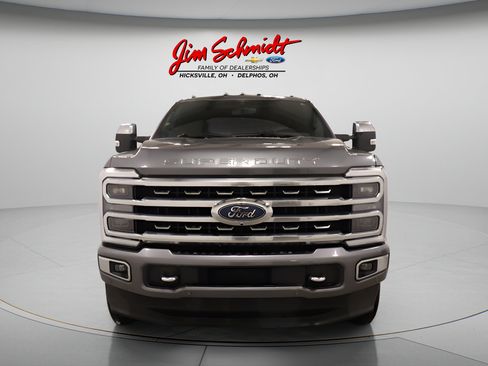 Used 2023 Ford F250 Platinum AWD/4WD image 3