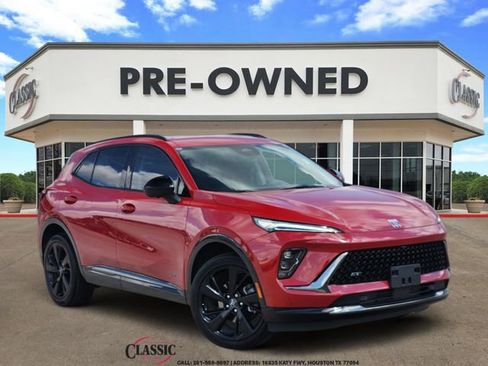 Used 2025 Buick Envision Sport Touring image 1