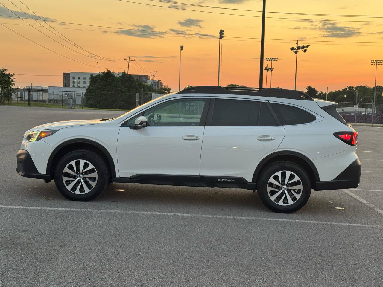 Used 2022 Subaru Outback Premium AWD/4WD image 9