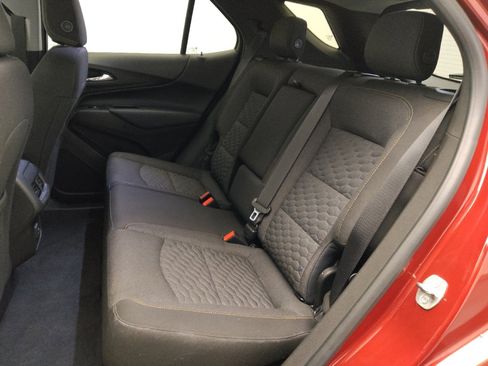 Used 2020 Chevrolet Equinox LT w/ LPO, Floor Liner Package FWD image 18