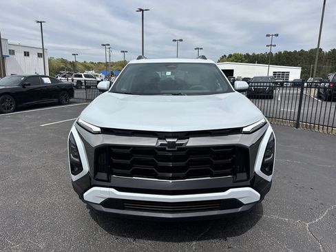 New 2026 Chevrolet Equinox ACTIV w/ Convenience Package III FWD image 3