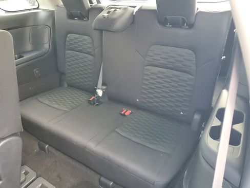 Used 2022 Nissan Pathfinder S FWD image 14