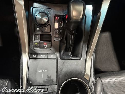 Used 2018 Lexus NX 300h AWD image 40