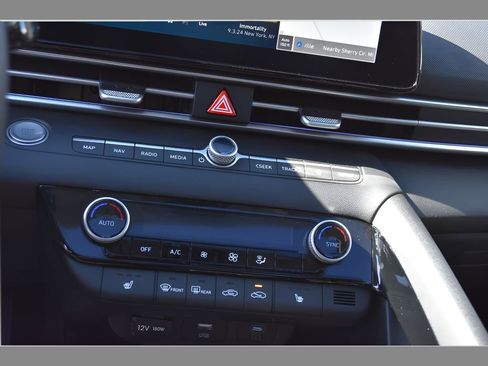 New 2026 Hyundai Elantra Limited FWD image 23