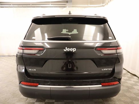 Used 2024 Jeep Grand Cherokee L Limited w/ Luxury Tech Group II image 5