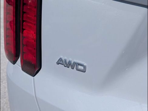 Certified 2022 Kia Sorento S w/ Panoramic Sunroof Package AWD/4WD image 20