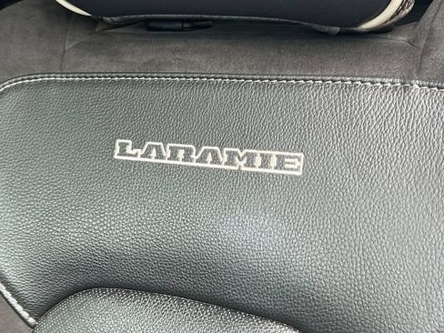 Used 2022 RAM 1500 Laramie AWD/4WD image 16