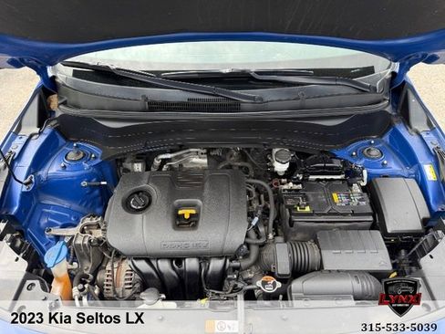 Used 2023 Kia Seltos LX AWD/4WD image 34