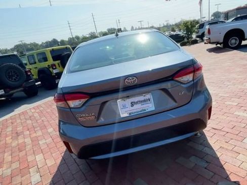 Used 2022 Toyota Corolla LE FWD image 8