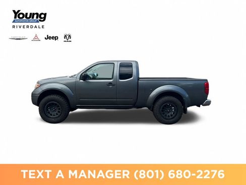 Used 2016 Nissan Frontier SV w/ SV Value Truck Package AWD/4WD image 2