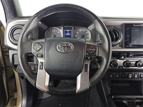 Used 2018 Toyota Tacoma Limited image 13