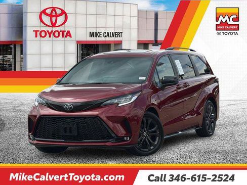 Certified 2026 Toyota Sienna XSE FWD image 1