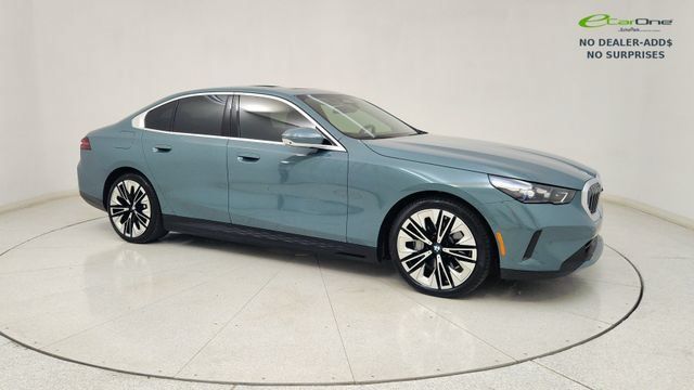Used 2026 BMW i5 xDrive40 AWD/4WD image 1