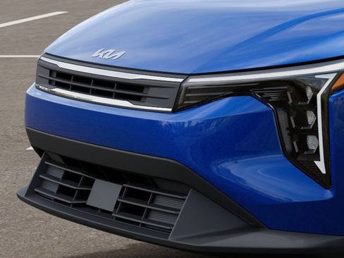 New 2026 Kia K4 FWD image 12