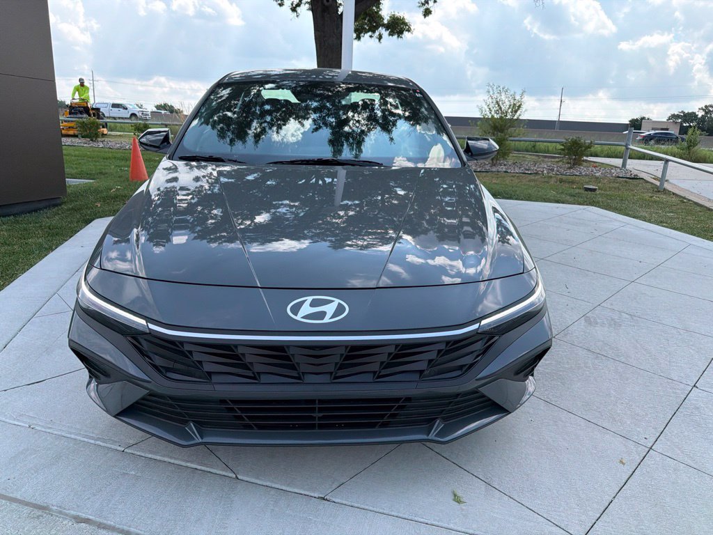 New 2026 Hyundai Elantra SEL FWD image 8