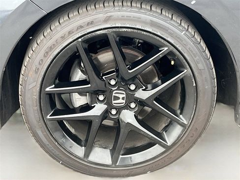Used 2023 Honda Civic Sport image 28