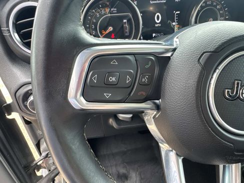 Used 2020 Jeep Gladiator Overland w/ Trailer Tow Package image 22