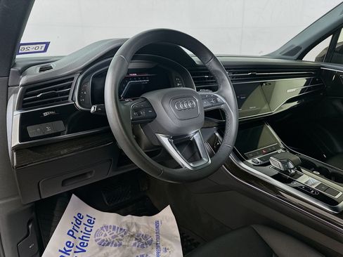 Used 2023 Audi Q7 3.0T Premium Plus w/ Premium Plus Package AWD/4WD image 9