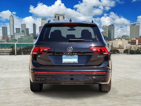 Certified 2024 Volkswagen Tiguan SE R-Line AWD/4WD image 5
