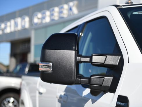 New 2026 Ford F250 Lariat w/ Black Appearance Package image 8