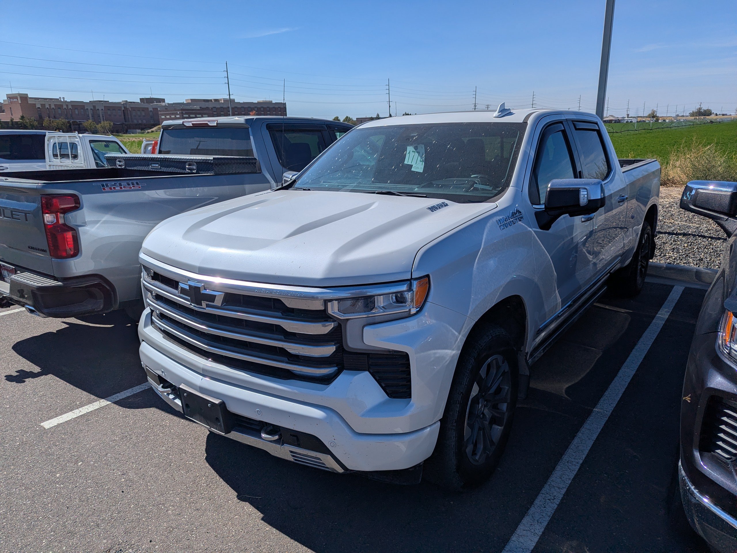 Used 2023 Chevrolet Silverado 1500 High Country w/ High Country Premium Package AWD/4WD image 8