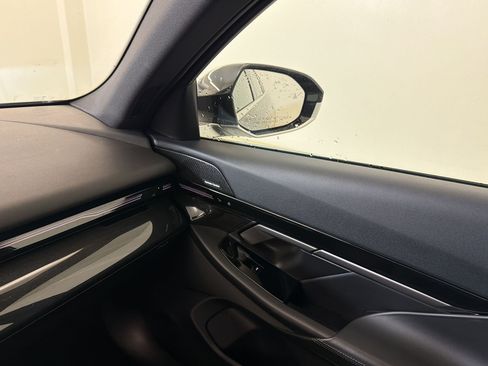 Used 2026 BMW 530i RWD image 24
