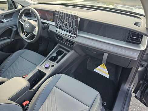 New 2026 Volkswagen Tiguan SE AWD/4WD image 11