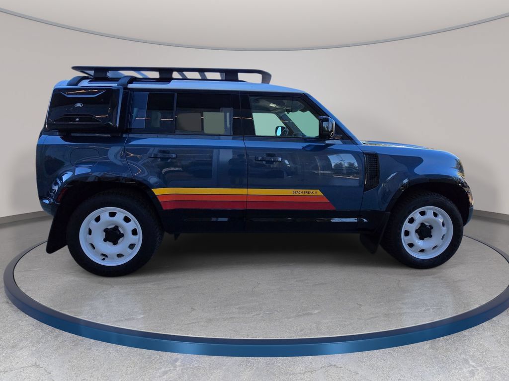 Used 2025 Land Rover Defender 110 S AWD/4WD image 4