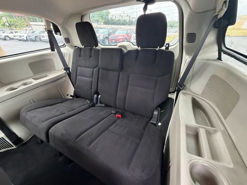 Used 2017 Dodge Grand Caravan SE w/ Power Window Group FWD image 10