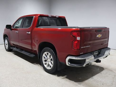 Used 2022 Chevrolet Silverado 1500 LTZ image 6