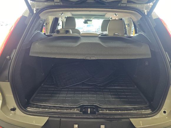 Used 2023 Volvo XC40 B5 Ultimate w/ Protection Package Premier AWD/4WD image 6