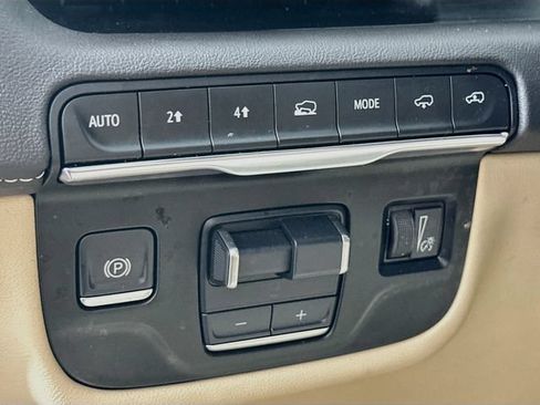 Certified 2024 Cadillac Escalade Premium Luxury w/ Performance Package AWD/4WD image 11