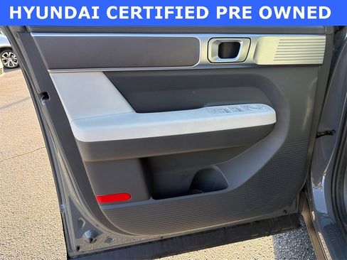 Used 2025 Hyundai Santa Fe SE w/ Tow & Go Package image 10