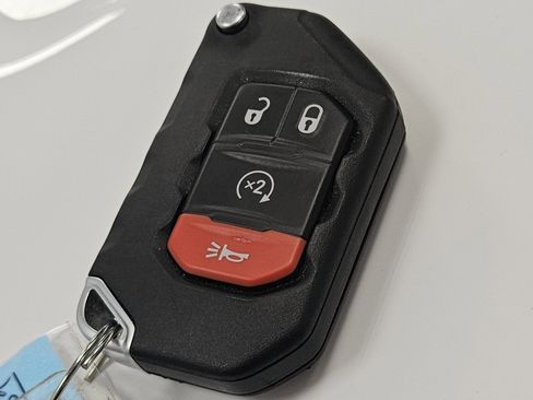 Used 2021 Jeep Wrangler Unlimited Rubicon w/ Cold Weather Group image 34