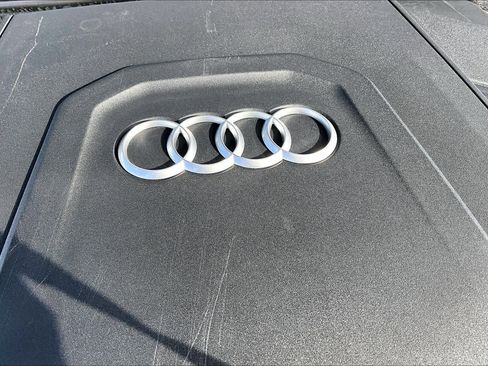 Used 2022 Audi Q8 Premium Plus w/ Premium Plus Package image 33