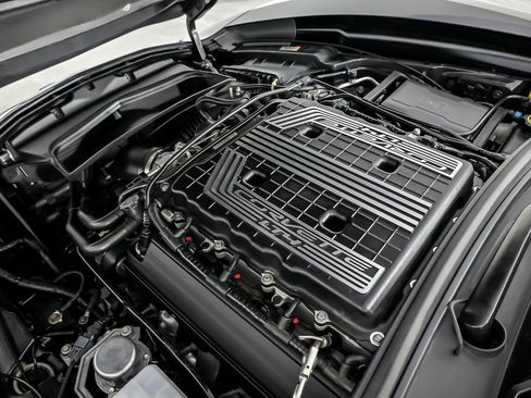Used 2018 Chevrolet Corvette Z06 RWD image 16
