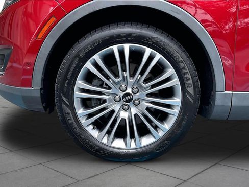 Used 2018 Lincoln MKX Reserve w/ Driver Assistance Package FWD image 11