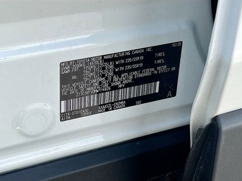Used 2021 Toyota RAV4 XLE Premium FWD image 28