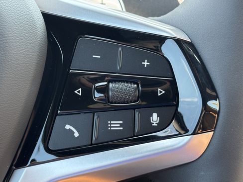 Used 2025 BMW 230i Coupe w/ Premium Package image 22