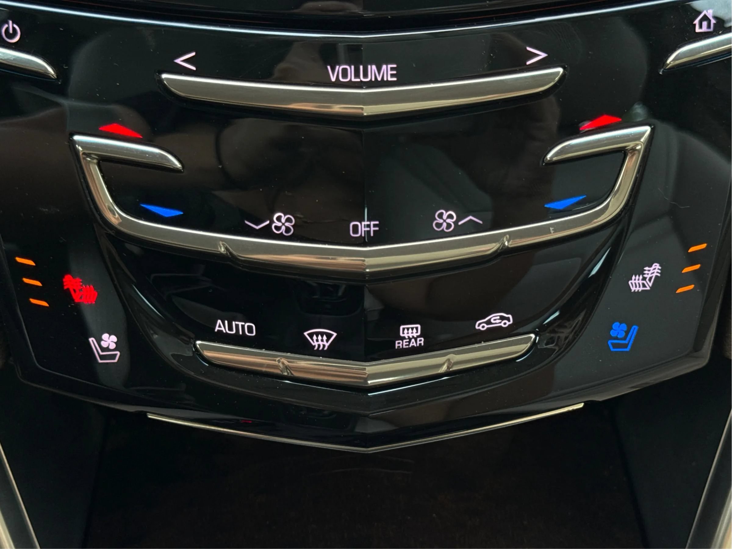 Used 2014 Cadillac XTS Luxury w/ Driver Awareness Package FWD image 27