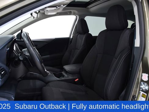 Used 2025 Subaru Outback Premium image 20