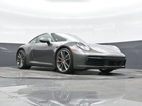 Used 2024 Porsche 911 Carrera S RWD image 32